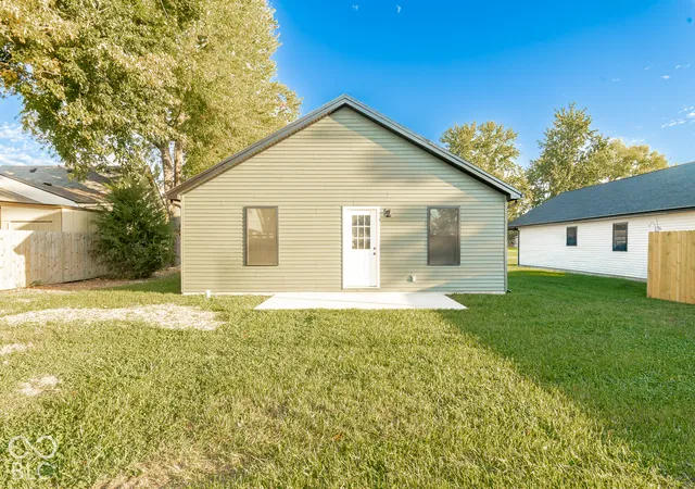 Photo 4 of Single family home for sale at 659 W Cherry St, Scottsburg, IN 47170 | MLS# 22131336 | Listing updated on 2026-10-14