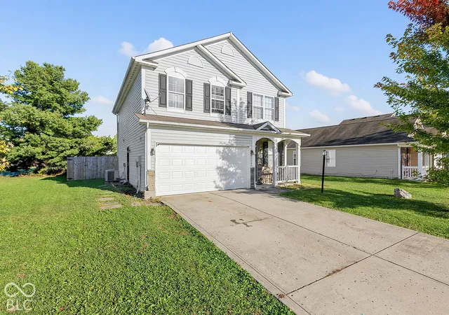 Photo 2 of Single family home for sale at 4141 Candy Apple Ct, Indianapolis, IN 46235 | MLS# 22131349 | Listing updated on 2026-10-20