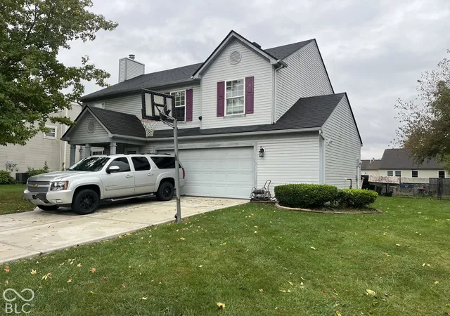 Photo 2 of Single family home for sale at 6 Daniel Cir, Brownsburg, IN 46112 | MLS# 22131353 | Listing updated on 2026-10-26