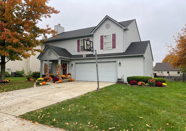 Photo 1 of Single family home for sale at 6 Daniel Cir, Brownsburg, IN 46112 | MLS# 22131353 | Listing updated on 2026-10-26