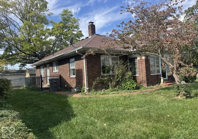 Photo 1 of Single family home for sale at 2804 S Illinois St, Indianapolis, IN 46225 | MLS# 22131354 | Listing updated on 2026-10-27