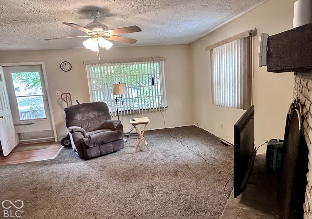 Photo 3 of Single family home for sale at 5341 White River St, Greenwood, IN 46143 | MLS# 22131366 | Listing updated on 2026-10-15