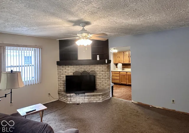 Photo 3 of Single family home for sale at 5341 White River St, Greenwood, IN 46143 | MLS# 22131366 | Listing updated on 2026-10-15