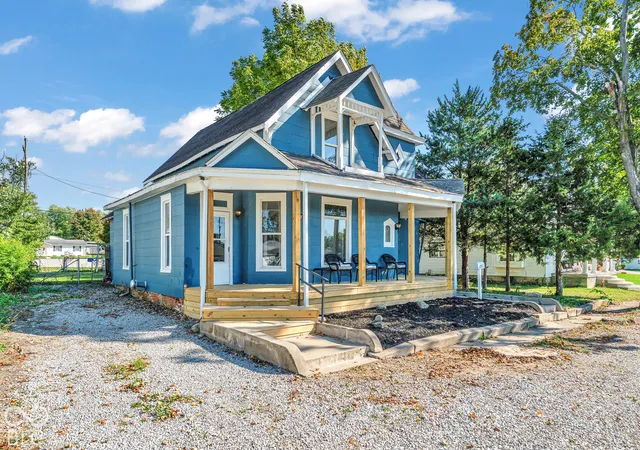 Photo 2 of Single family home for sale at 509 Walnut St, Hope, IN 47246 | MLS# 22131367 | Listing updated on 2026-10-26