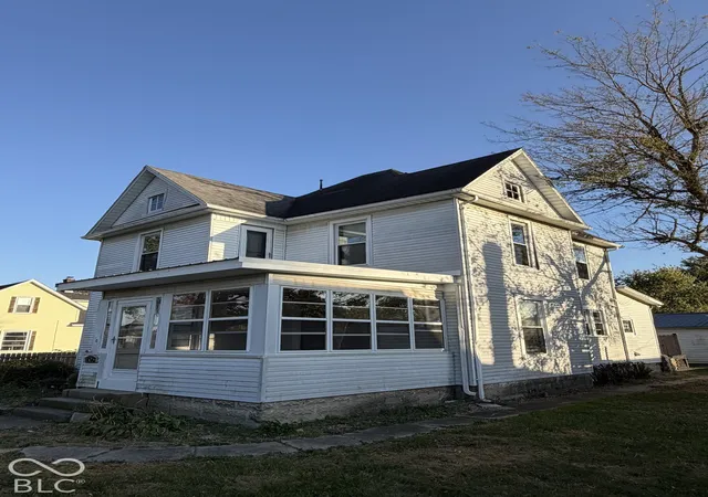 Single family home for sale at 1705 S East St, Elwood, IN 46036 | MLS# 22131371