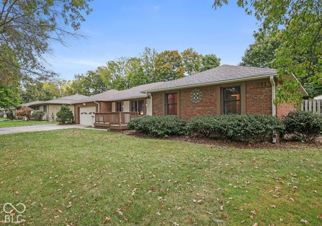 Photo 3 of Single family home for sale at 801 S Restin Rd, Greenwood, IN 46142 | MLS# 22131379 | Listing updated on 2026-10-15