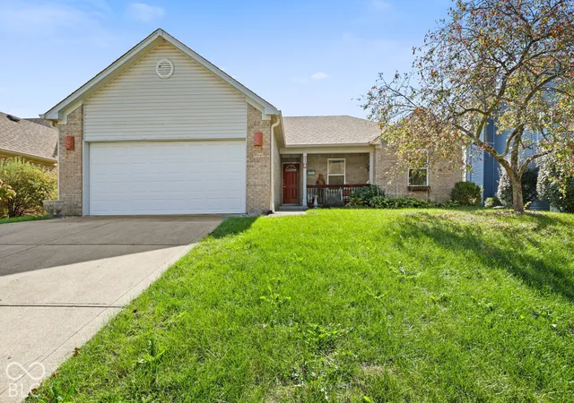 Photo 1 of Single family home for sale at 6341 Falcon Pointe Ln, Indianapolis, IN 46237 | MLS# 22131383 | Listing updated on 2026-10-26