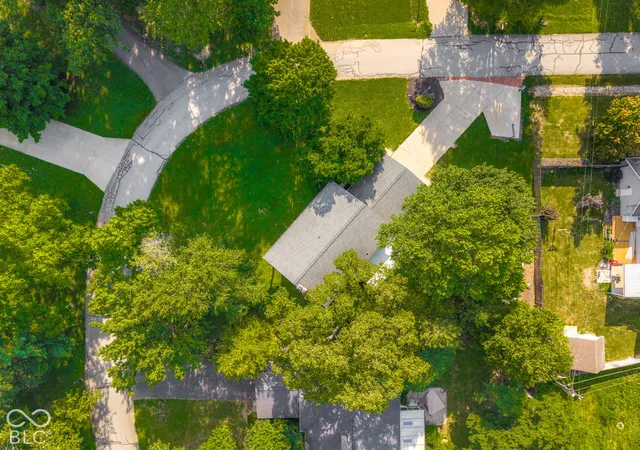 Photo 1 of Single family home for sale at 9231 N Cherry Hills Dr, Columbus, IN 47201 | MLS# 22131385 | Listing updated on 2026-10-24