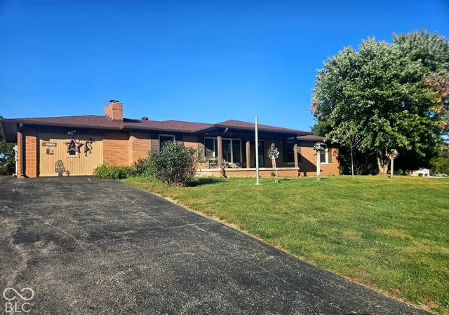 Photo 2 of Single family home for sale at 1710 Lincoln Hl Rd, Martinsville, IN 46151 | MLS# 22131386 | Listing updated on 2026-10-19