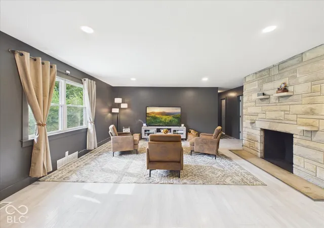 Photo 3 of Single family home for sale at 1048 Kessler Blvd W Dr, Indianapolis, IN 46228 | MLS# 22131391 | Listing updated on 2026-10-16