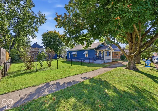 Photo 3 of Single family home for sale at 315 W Pennsylvania St, Shelbyville, IN 46176 | MLS# 22131394 | Listing updated on 2026-10-26