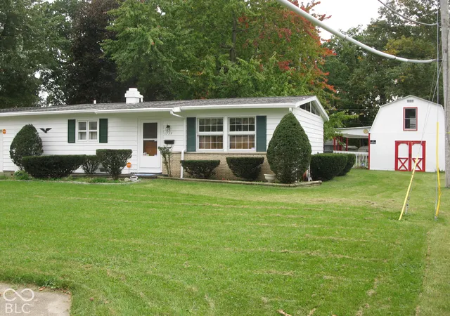 Photo 2 of Single family home for sale at 1735 Lower Huntington Rd, Fort Wayne, IN 46819 | MLS# 22131413 | Listing updated on 2026-10-16