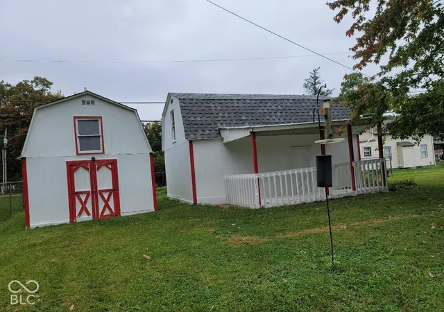 Photo 1 of Single family home for sale at 1735 Lower Huntington Rd, Fort Wayne, IN 46819 | MLS# 22131413 | Listing updated on 2026-10-16