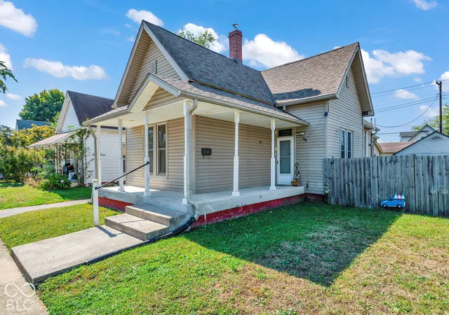 Photo 1 of Single family home for sale at 634 Hutchins Ave, Columbus, IN 47201 | MLS# 22131433 | Listing updated on 2026-10-28