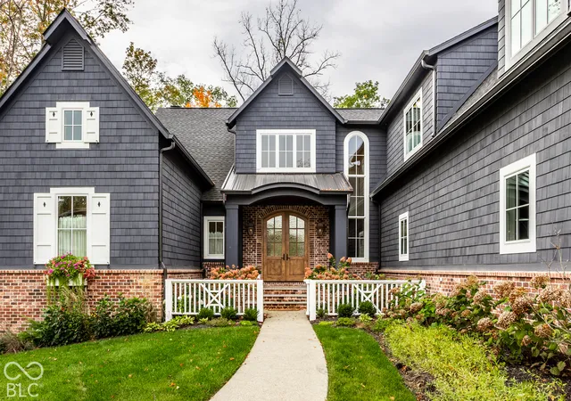 Photo 2 of Single family home for sale at 10465 Holliday Farms Blvd, Zionsville, IN 46077 | MLS# 22131450 | Listing updated on 2026-10-23