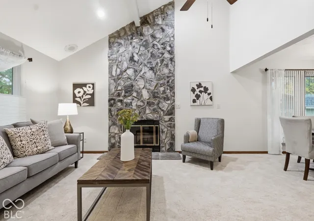 Photo 4 of Sale Pending at 7275 Monon Ct, Indianapolis, IN 46256 | MLS# 22131455 | Listing updated on 2026-10-28