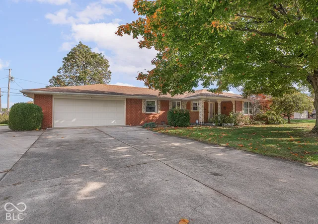 Photo 1 of Single family home for sale at 9008 Carriage, Pendleton, IN 46064 | MLS# 22131472 | Listing updated on 2026-10-17