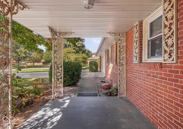 Photo 3 of Single family home for sale at 9008 Carriage, Pendleton, IN 46064 | MLS# 22131472 | Listing updated on 2026-10-17