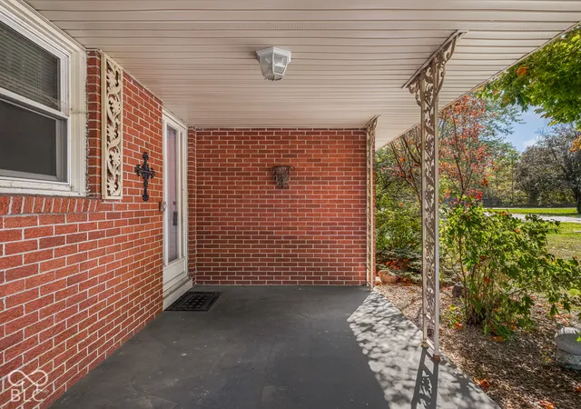 Photo 4 of Single family home for sale at 9008 Carriage, Pendleton, IN 46064 | MLS# 22131472 | Listing updated on 2026-10-17