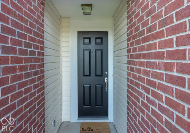 Photo 1 of Sale Pending at 6209 Glebe Cir, Indianapolis, IN 46237 | MLS# 22131479 | Listing updated on 2026-10-24