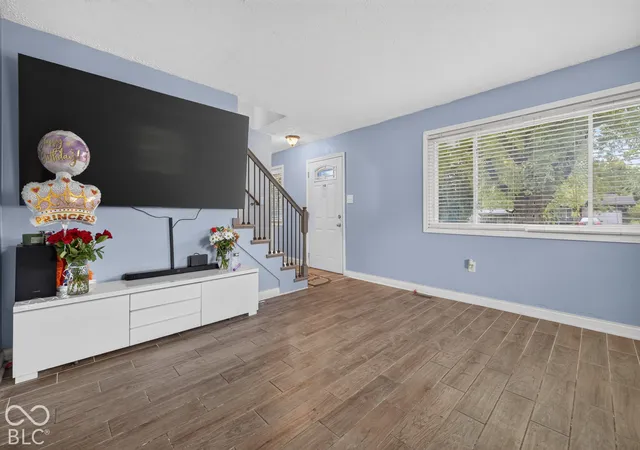 Photo 3 of Single family home for sale at 9106 Broken Arrow Rd, Indianapolis, IN 46234 | MLS# 22131489 | Listing updated on 2026-10-17