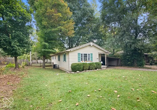 Photo 3 of Sale Pending at 175 N 8th Street, Zionsville, IN 46077 | MLS# 22131503 | Listing updated on 2026-10-29