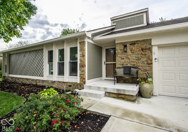 Photo 2 of Single family home for sale at 7901 Hampton Pl, Fishers, IN 46038 | MLS# 22131504 | Listing updated on 2026-10-27