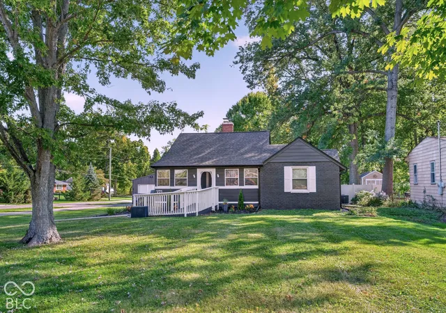 Photo 3 of Single family home for sale at 371 E 300 North, Anderson, IN 46012 | MLS# 22131528 | Listing updated on 2026-10-26
