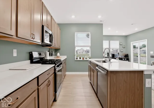 Photo 4 of Single family home for sale at 10826 Gates Crk Dr, Indianapolis, IN 46239 | MLS# 22131538 | Listing updated on 2026-10-29