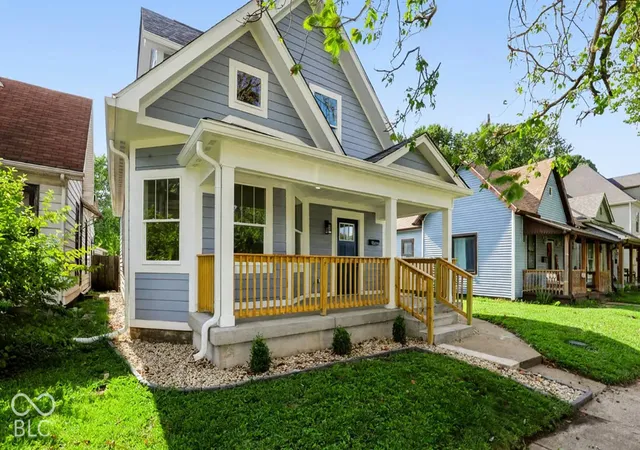 Photo 2 of Single family home for sale at 652 Marion, Indianapolis, IN 46221 | MLS# 22131540 | Listing updated on 2026-10-23