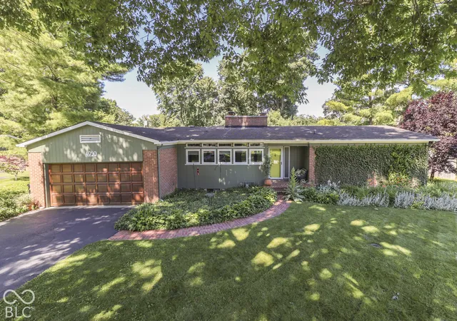 Single family home for sale at 4950 Lincoln Rd, Indianapolis, IN 46228 | MLS# 22131552