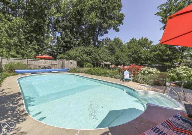 Photo 3 of Single family home for sale at 4950 Lincoln Rd, Indianapolis, IN 46228 | MLS# 22131552 | Listing updated on 2026-10-27
