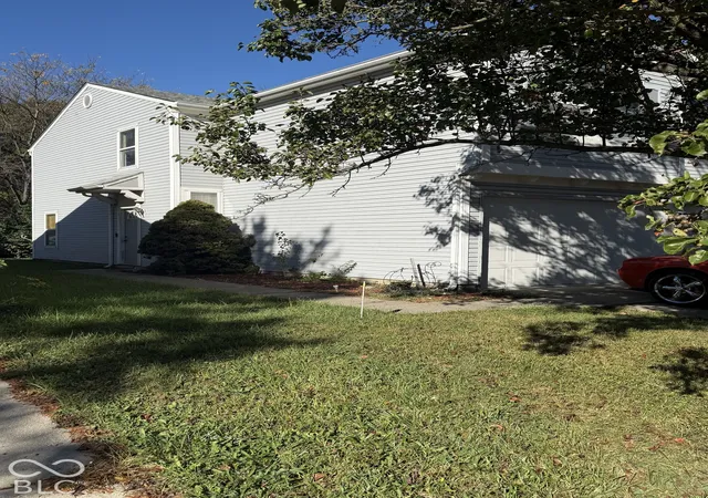 Photo 2 of Sale Pending at 4478 Connaught W Dr, Plainfield, IN 46168 | MLS# 22131570 | Listing updated on 2026-10-25