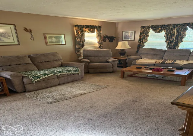 Photo 4 of Sale Pending at 4478 Connaught W Dr, Plainfield, IN 46168 | MLS# 22131570 | Listing updated on 2026-10-25