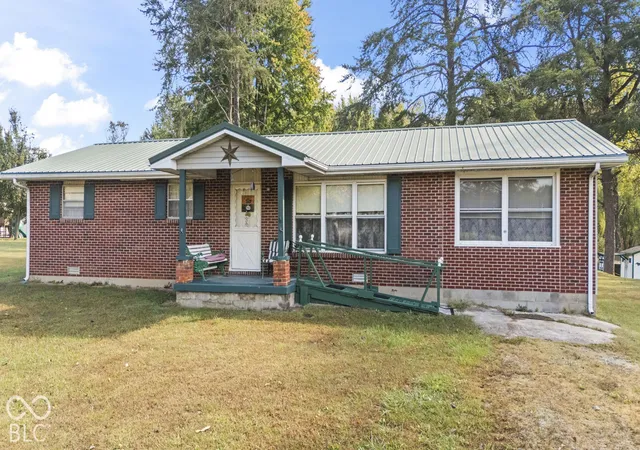 Photo 3 of Single family home for sale at 4536 N Whitsitt Rd, Austin, IN 47102 | MLS# 22131573 | Listing updated on 2026-10-14