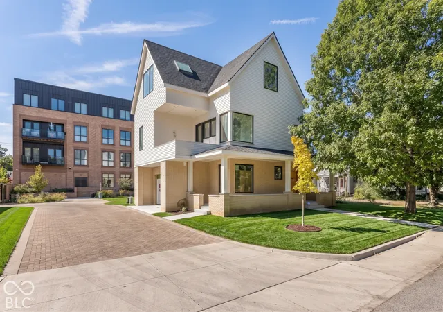 Photo 1 of Single family home for sale at 535 East 9th, Indianapolis, IN 46202 | MLS# 22131576 | Listing updated on 2026-10-15