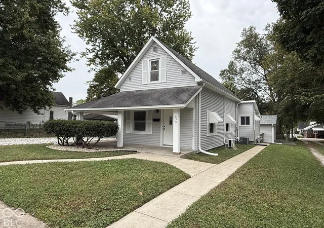 Photo 3 of Single family home for sale at 659 E Highland St, Martinsville, IN 46151 | MLS# 22131590 | Listing updated on 2026-10-15