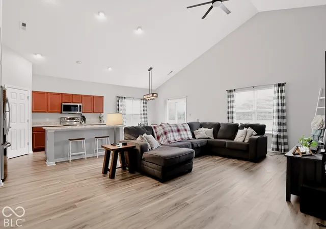 Photo 3 of Single family home for sale at 11830 Bellridge Dr, Indianapolis, IN 46235 | MLS# 22131621 | Listing updated on 2026-10-17