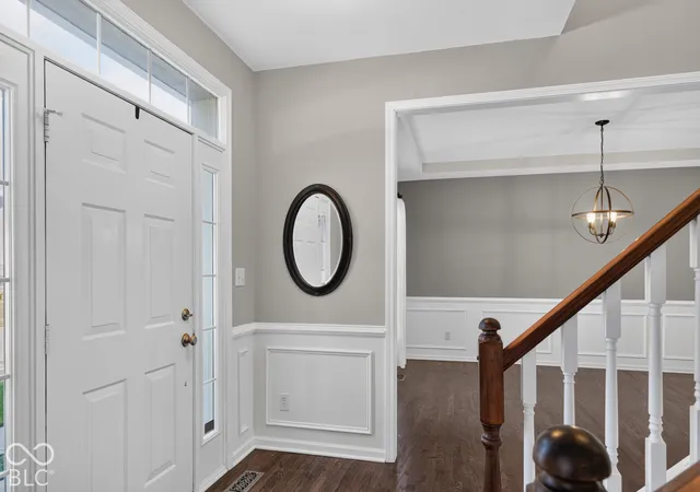 Photo 4 of Sale Pending at 10320 Parkshore Dr, Fishers, IN 46038 | MLS# 22131627 | Listing updated on 2026-10-26