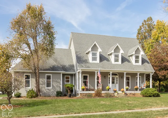 Photo 3 of Single family home for sale at 1206 Alfred Cir, Indianapolis, IN 46239 | MLS# 22131637 | Listing updated on 2026-10-28