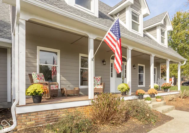 Photo 4 of Single family home for sale at 1206 Alfred Cir, Indianapolis, IN 46239 | MLS# 22131637 | Listing updated on 2026-10-28