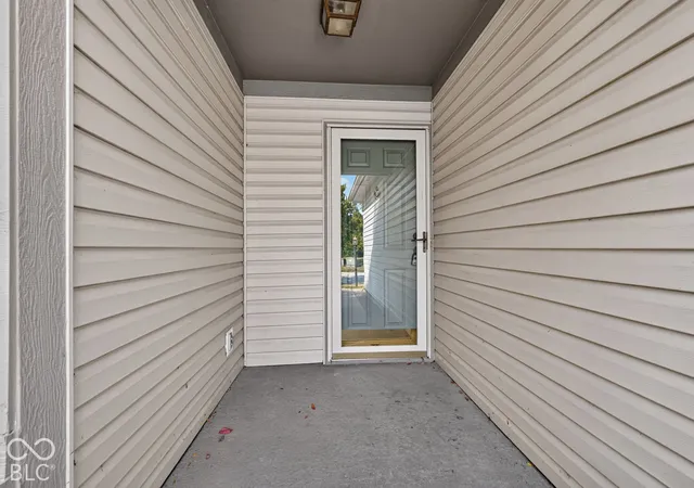 Photo 3 of Single family home for sale at 12037 Bearsdale Dr, Indianapolis, IN 46235 | MLS# 22131646 | Listing updated on 2026-10-17
