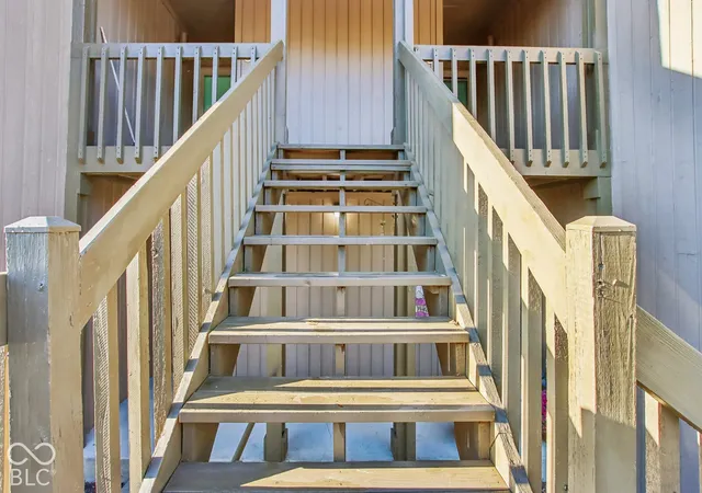 Photo 2 of Condo for sale at 96 Lookout Ridge, Columbus, IN 47201 | MLS# 22131649 | Listing updated on 2026-10-22