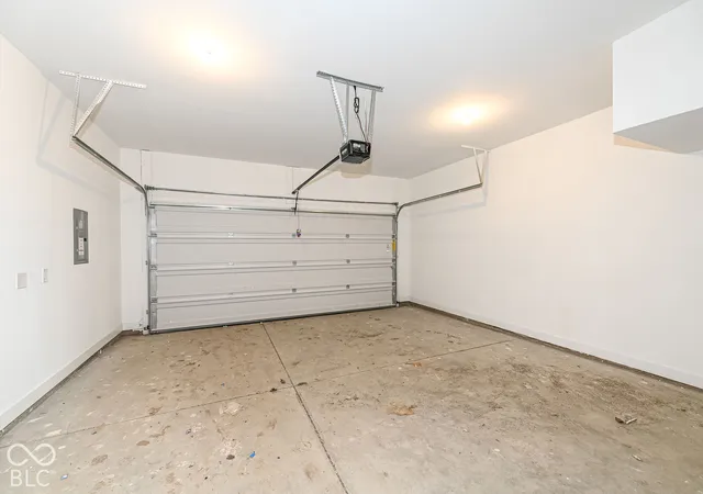 Photo 3 of Single family home for sale at 2432 Winthrop Ave, Indianapolis, IN 46205 | MLS# 22131679 | Listing updated on 2026-10-19