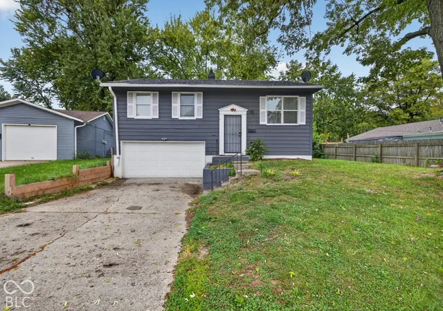 Photo 1 of Single family home for sale at 9115 Breen Ct, Indianapolis, IN 46235 | MLS# 22131699 | Listing updated on 2026-10-17