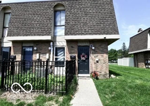 Photo 1 of Condo for sale at 7368 Country Brk Dr, Indianapolis, IN 46260 | MLS# 22131700 | Listing updated on 2026-10-15