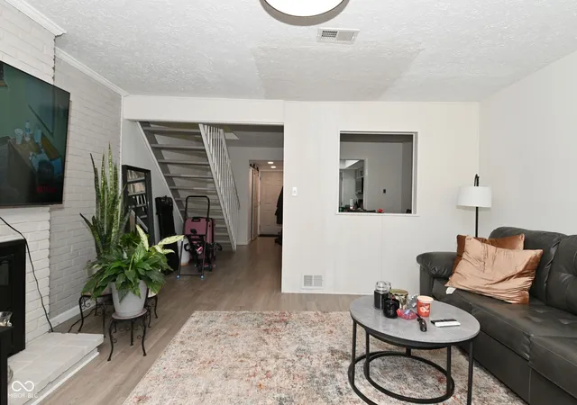 Photo 4 of Condo for sale at 7368 Country Brk Dr, Indianapolis, IN 46260 | MLS# 22131700 | Listing updated on 2026-10-15
