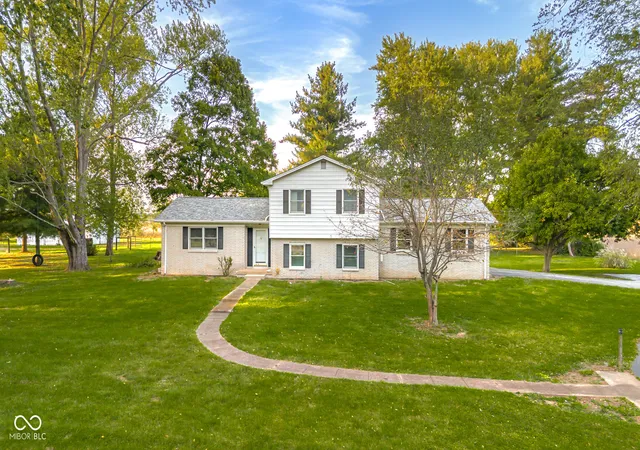 Photo 1 of Single family home for sale at 3660 E 300 South, Columbus, IN 47201 | MLS# 22131711 | Listing updated on 2026-10-15