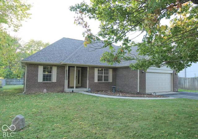 Photo 3 of Single family home for sale at 5920 Lafayette St, Clayton, IN 46118 | MLS# 22131713 | Listing updated on 2026-10-21