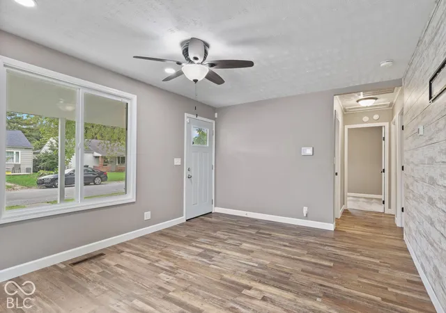Photo 3 of Sale Pending at 1419 Oak Ct, Lafayette, IN 47905 | MLS# 22131718 | Listing updated on 2026-10-21